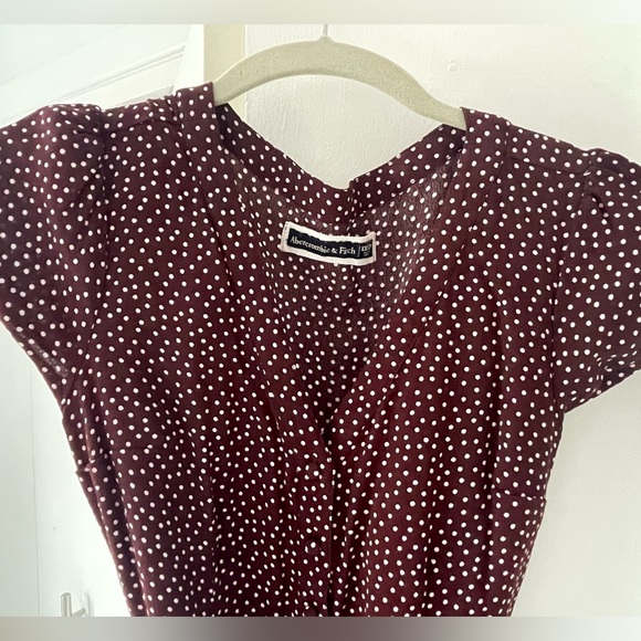 Maroon jumpsuit with white polka dots from Abercrombie & Fitch - Picture 3 of 6
